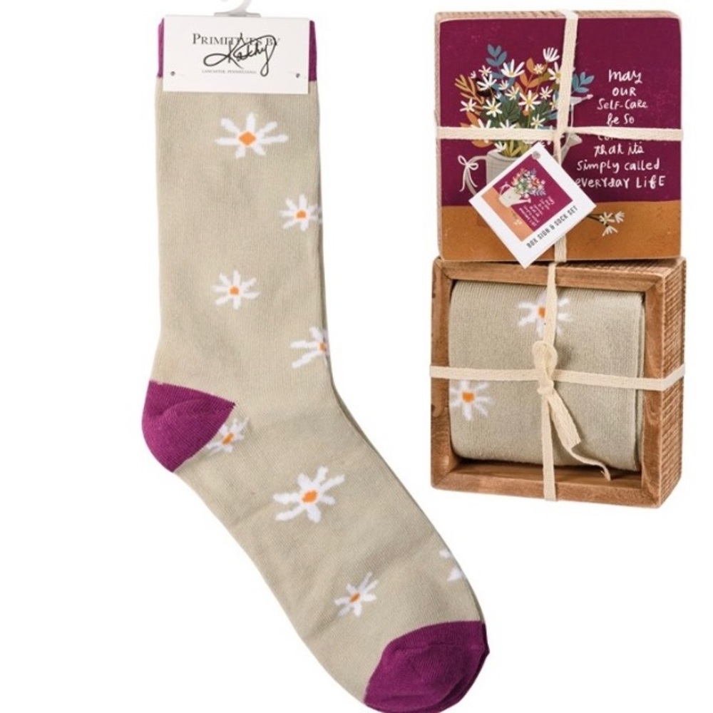Primitives By Kathy box and sock gift set. Floral print. (NWT)